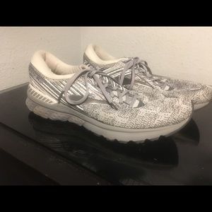 Men’s Brooks Adrenaline 19 size 12